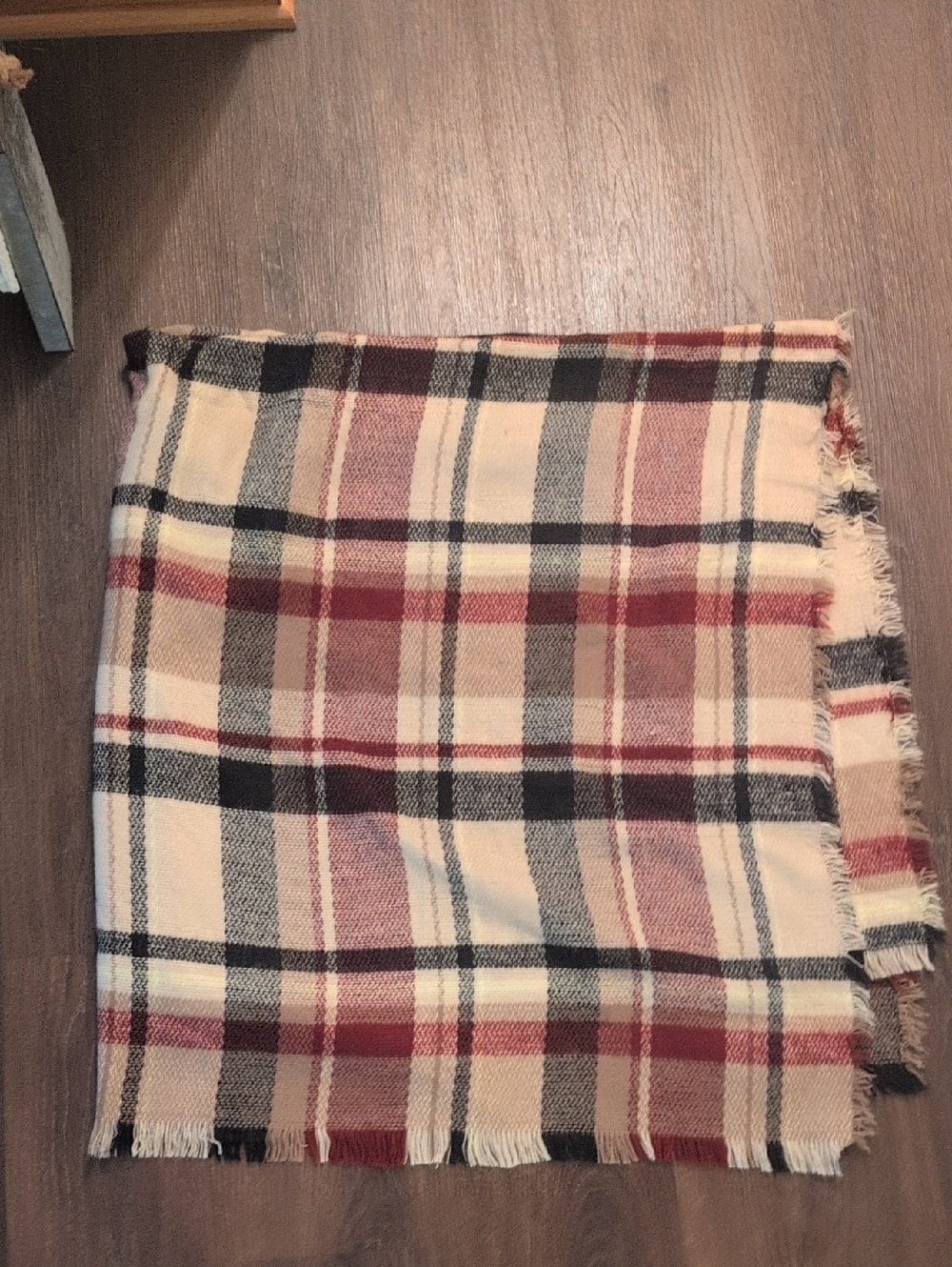 Cozy Plaid Fringe Scarf in Cream, Red & Black